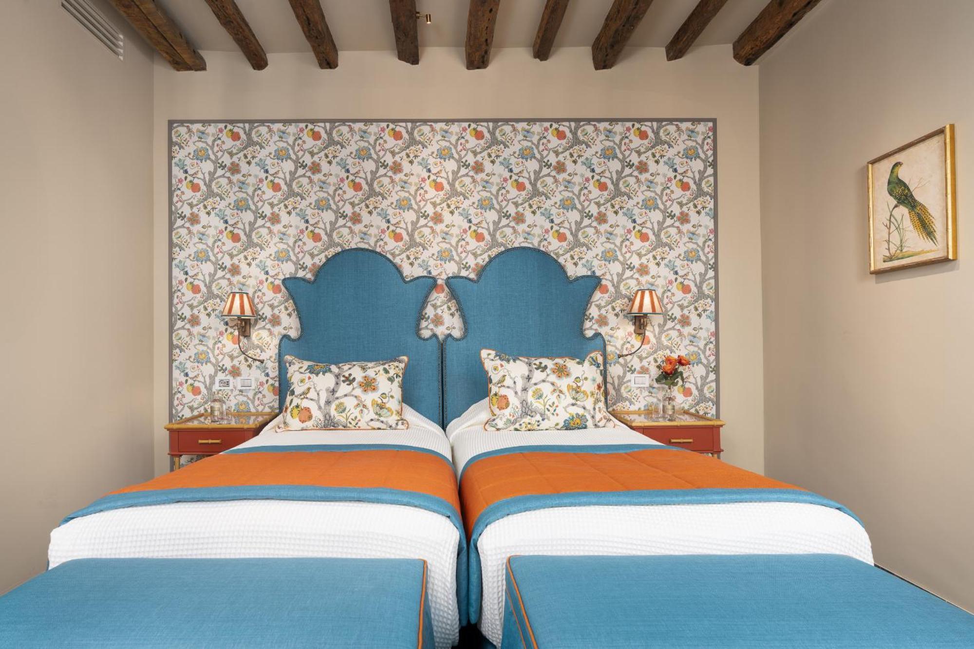 La Dimora Di Lady J Amazing Brandnew With 6 Luxury Bedrooms! *