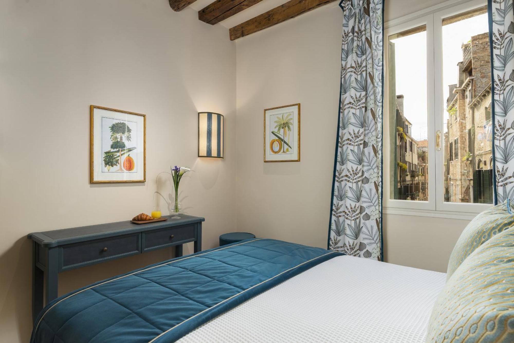 Apartment La Dimora Di Lady J Amazing Brandnew With 6 Luxury Bedrooms! Venice