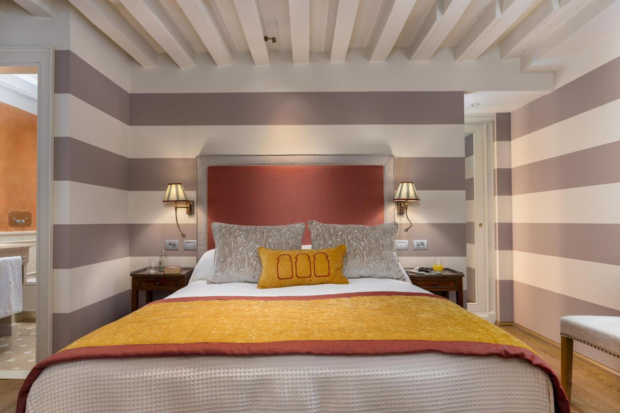 Apartment La Dimora Di Lady J Amazing Brandnew With 6 Luxury Bedrooms! Venice