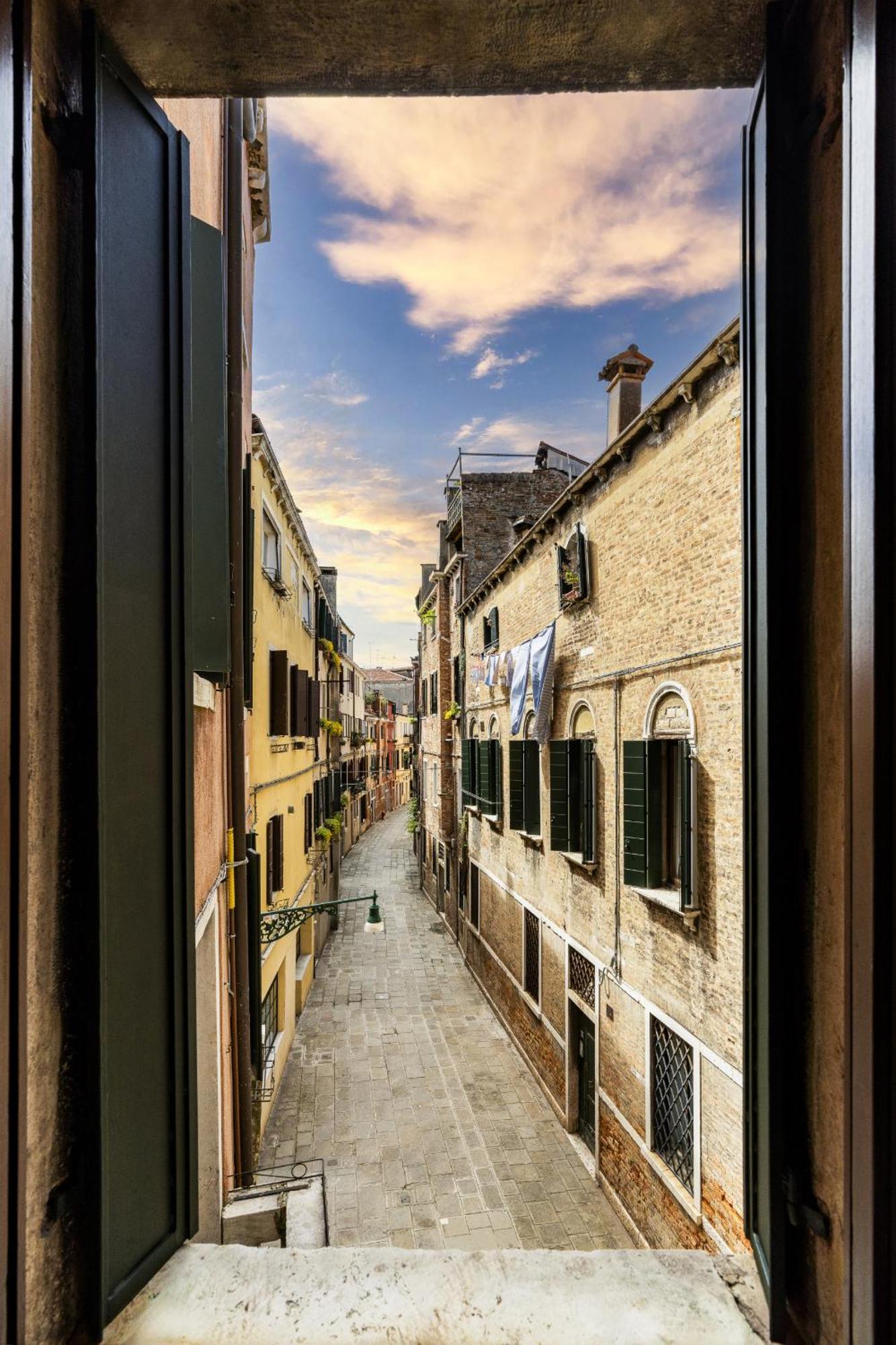 Apartment La Dimora Di Lady J Amazing Brandnew With 6 Luxury Bedrooms! *