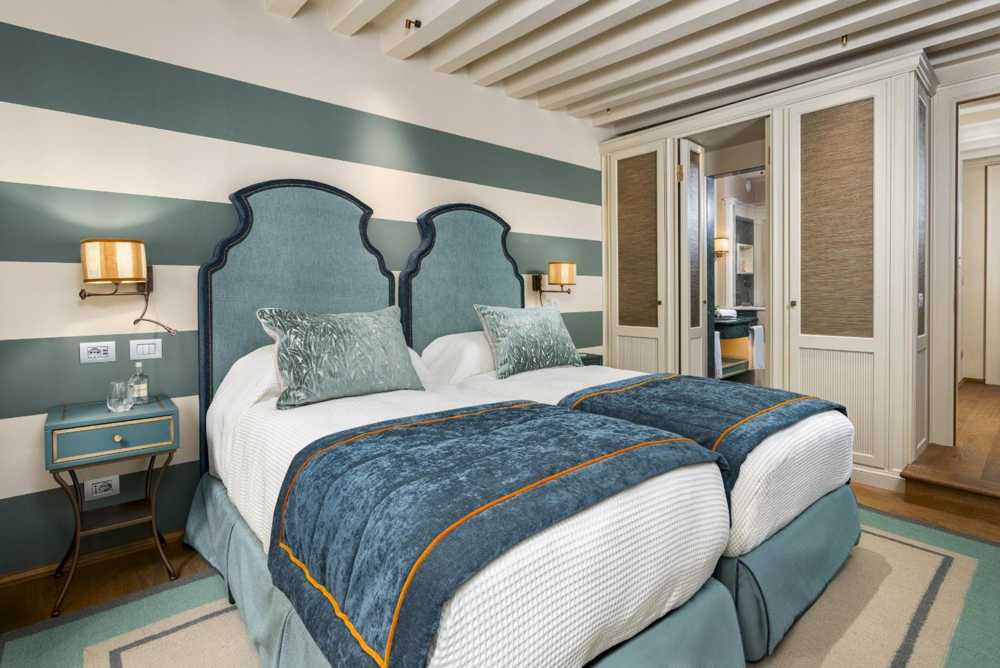 La Dimora Di Lady J Amazing Brandnew With 6 Luxury Bedrooms! Apartment Venice