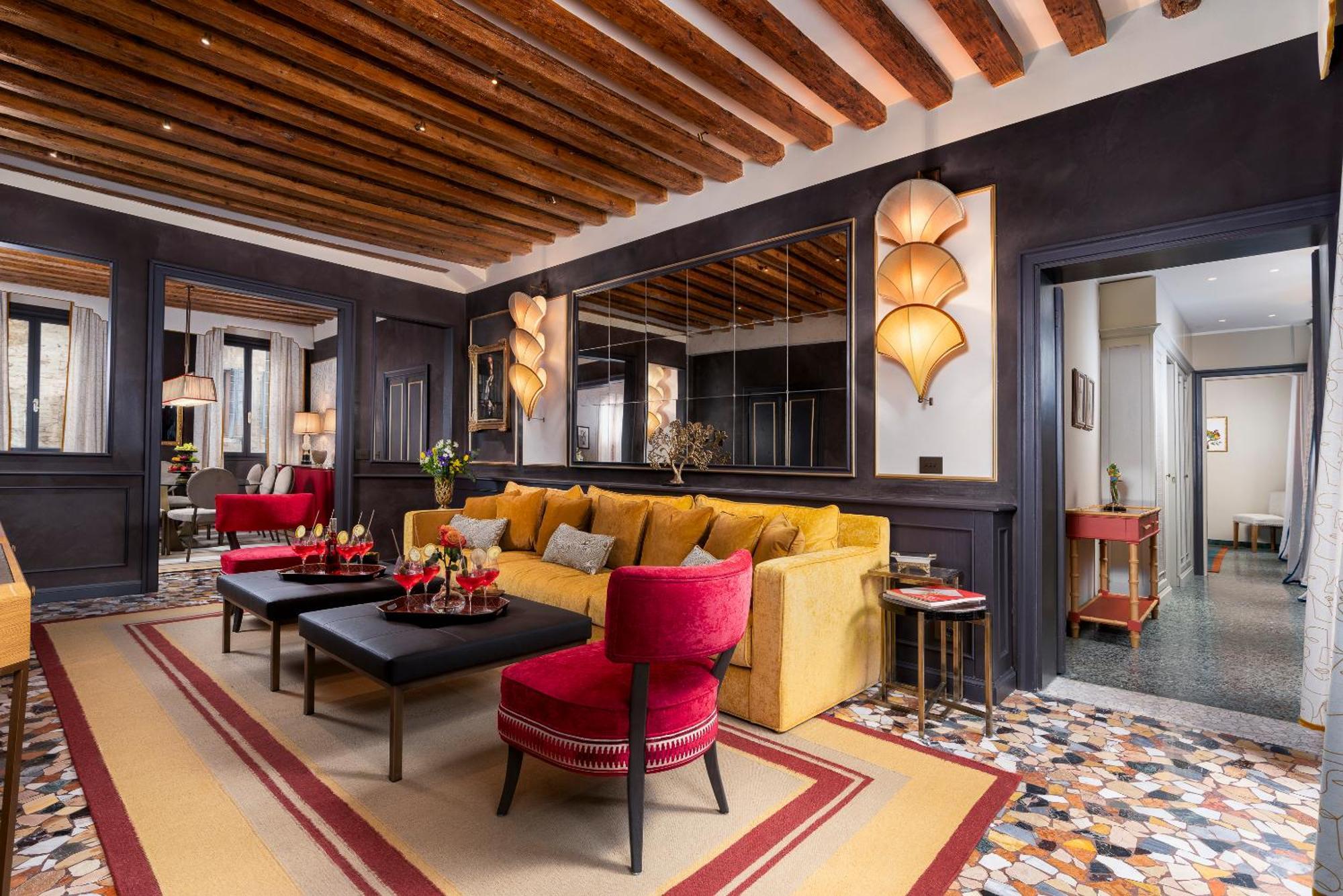 La Dimora Di Lady J Amazing Brandnew With 6 Luxury Bedrooms! * Venice