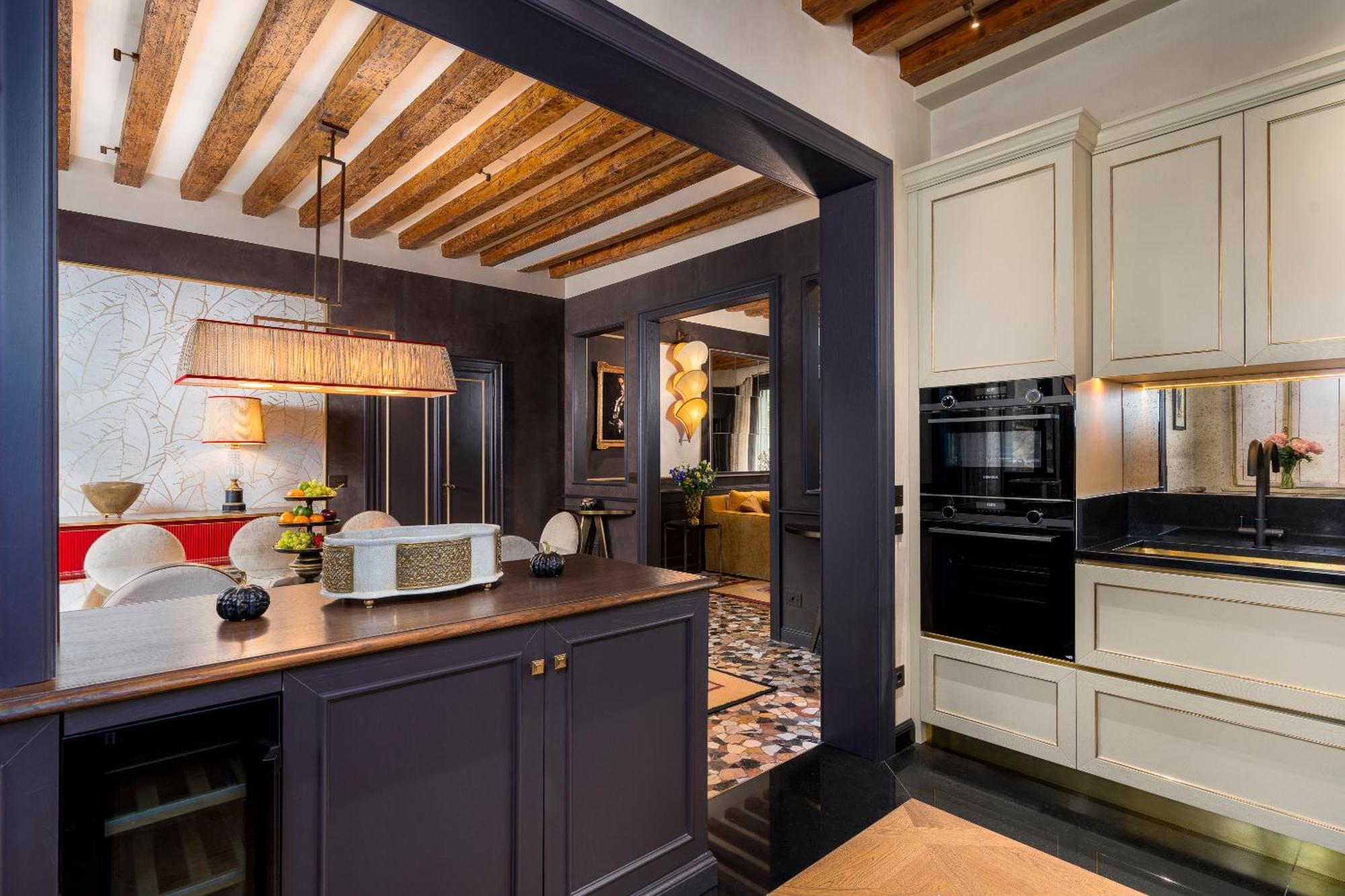 La Dimora Di Lady J Amazing Brandnew With 6 Luxury Bedrooms! * Venice